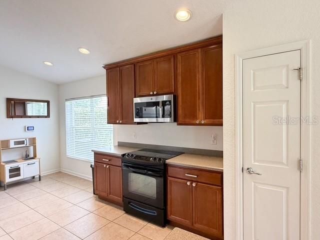 For Sale: $412,000 (3 beds, 2 baths, 1564 Square Feet)