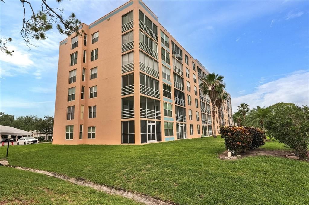 For Sale: $240,000 (2 beds, 2 baths, 1376 Square Feet)