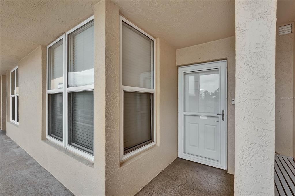 For Sale: $240,000 (2 beds, 2 baths, 1376 Square Feet)