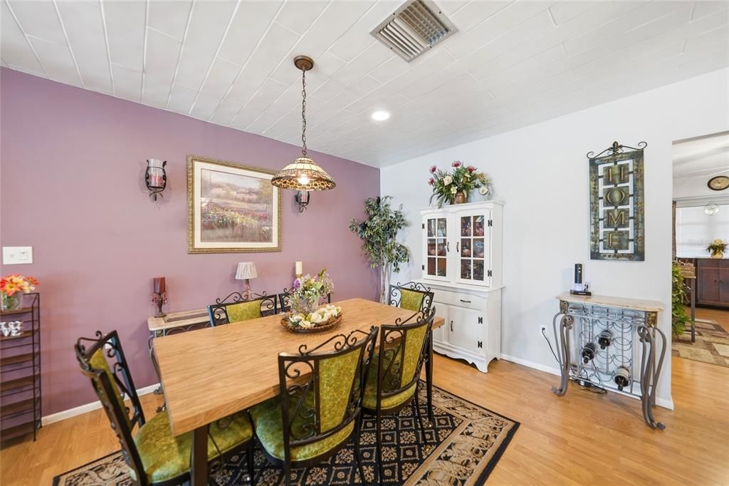 For Sale: $370,000 (4 beds, 3 baths, 2206 Square Feet)