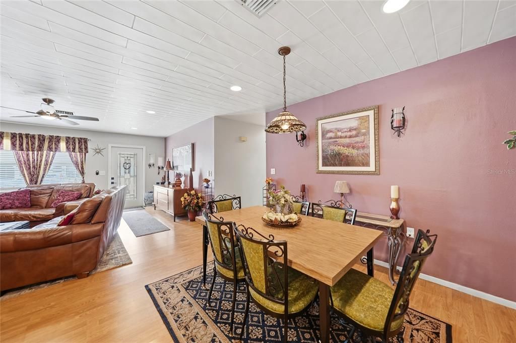 For Sale: $370,000 (4 beds, 3 baths, 2206 Square Feet)