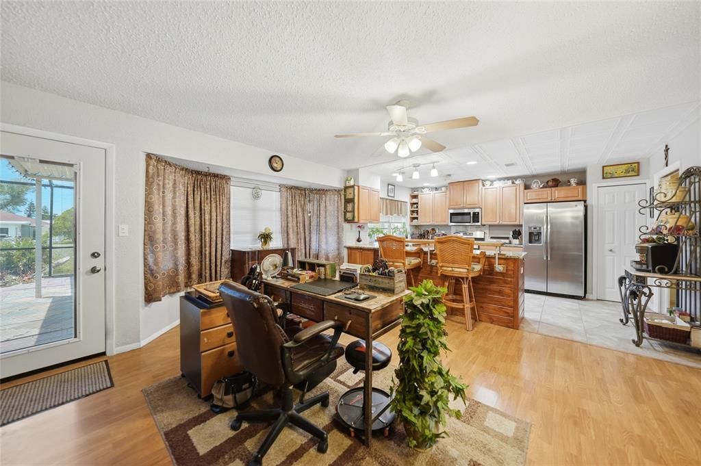 For Sale: $370,000 (4 beds, 3 baths, 2206 Square Feet)