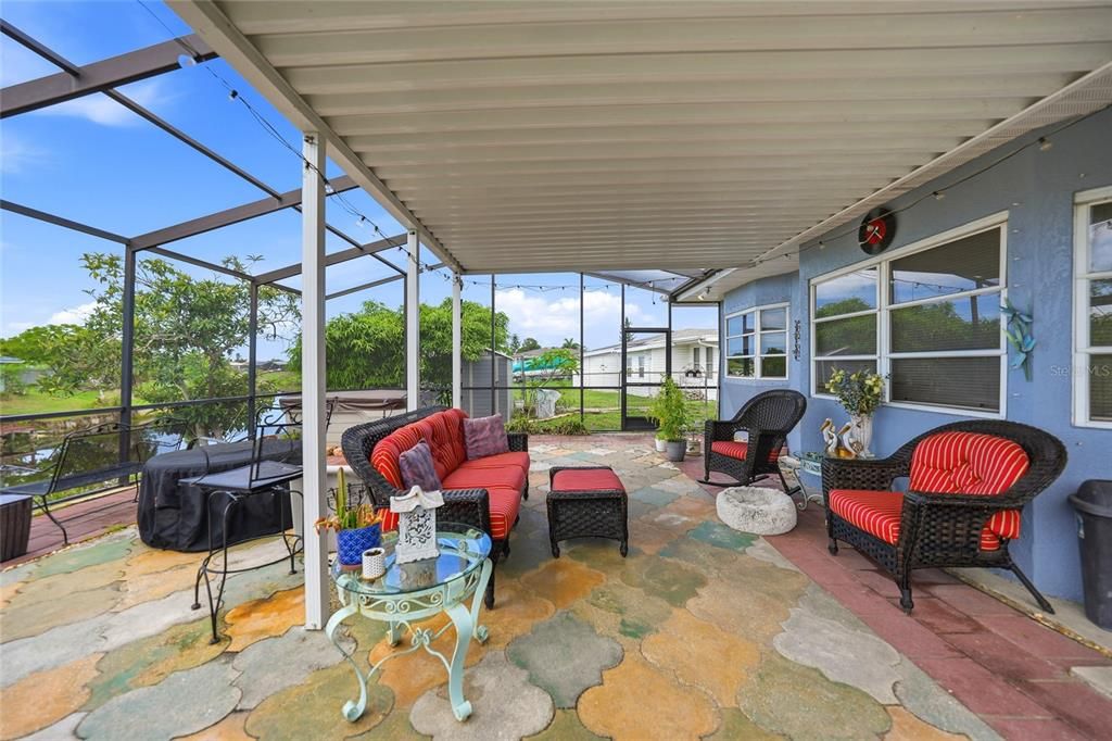 For Sale: $370,000 (4 beds, 3 baths, 2206 Square Feet)