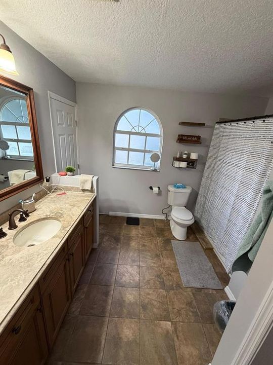 For Rent: $1,890 (3 beds, 1 baths, 1606 Square Feet)