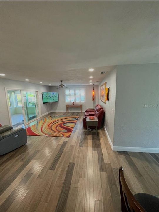 For Sale: $465,000 (3 beds, 2 baths, 1645 Square Feet)
