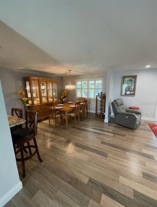 For Sale: $465,000 (3 beds, 2 baths, 1645 Square Feet)