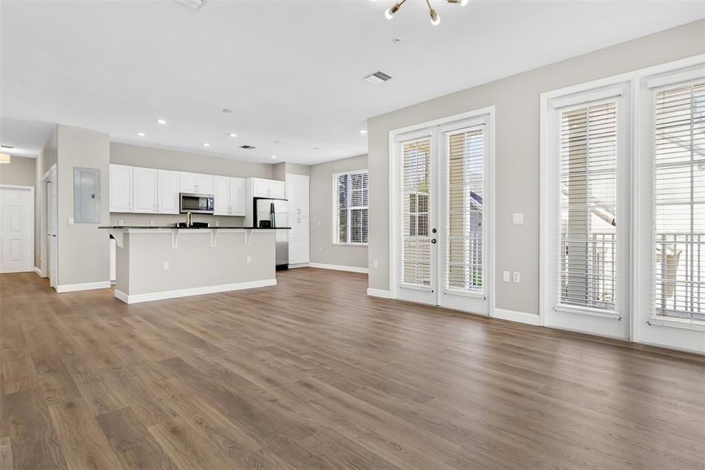 For Sale: $615,000 (3 beds, 2 baths, 1434 Square Feet)