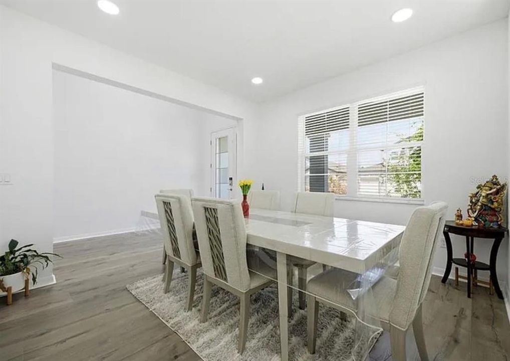 En Renta: $4,200 (5 camas, 4 baños, 3531 Pies cuadrados)