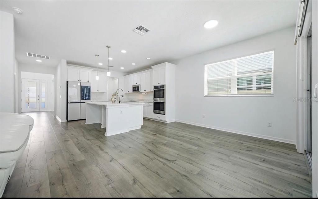 En Renta: $4,200 (5 camas, 4 baños, 3531 Pies cuadrados)