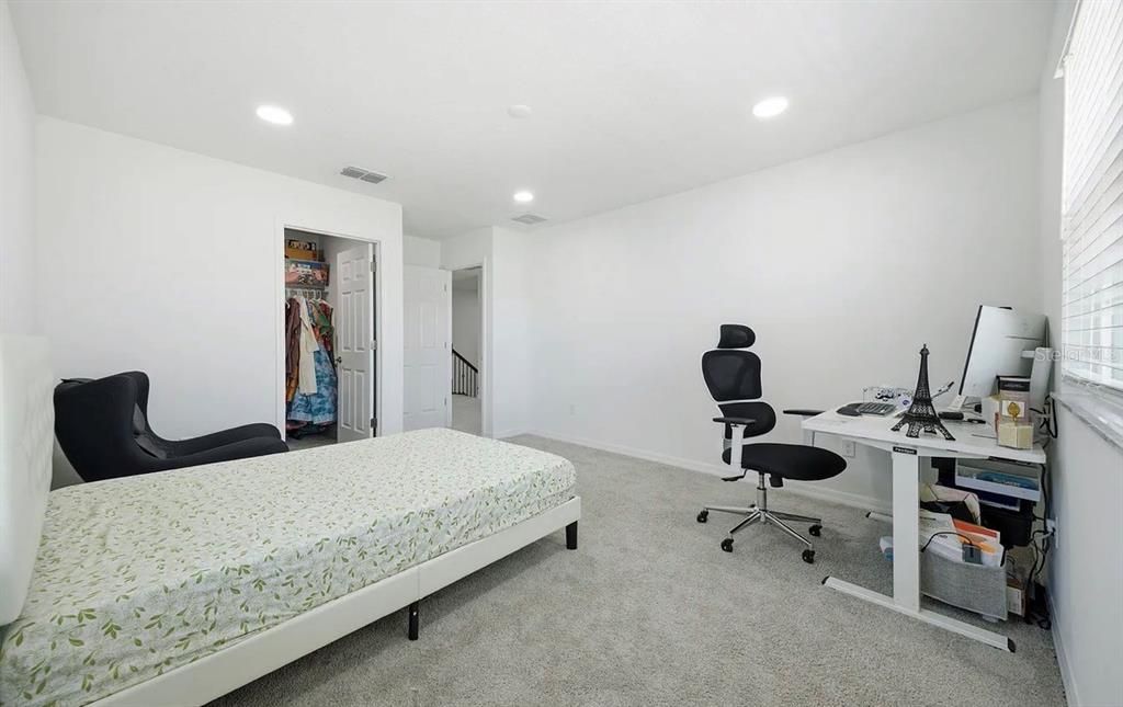 En Renta: $4,200 (5 camas, 4 baños, 3531 Pies cuadrados)