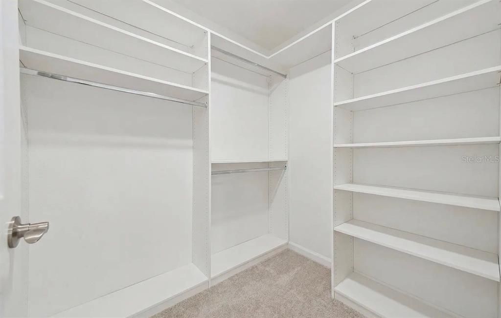 En Renta: $4,200 (5 camas, 4 baños, 3531 Pies cuadrados)