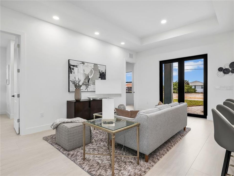 For Sale: $349,000 (3 beds, 2 baths, 1529 Square Feet)