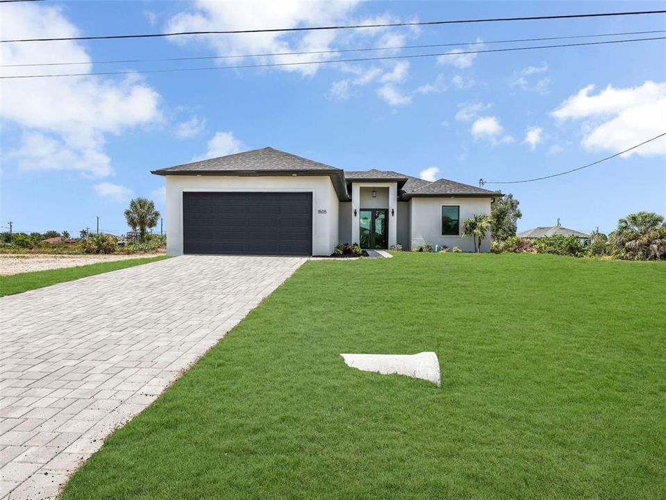 For Sale: $349,000 (3 beds, 2 baths, 1529 Square Feet)