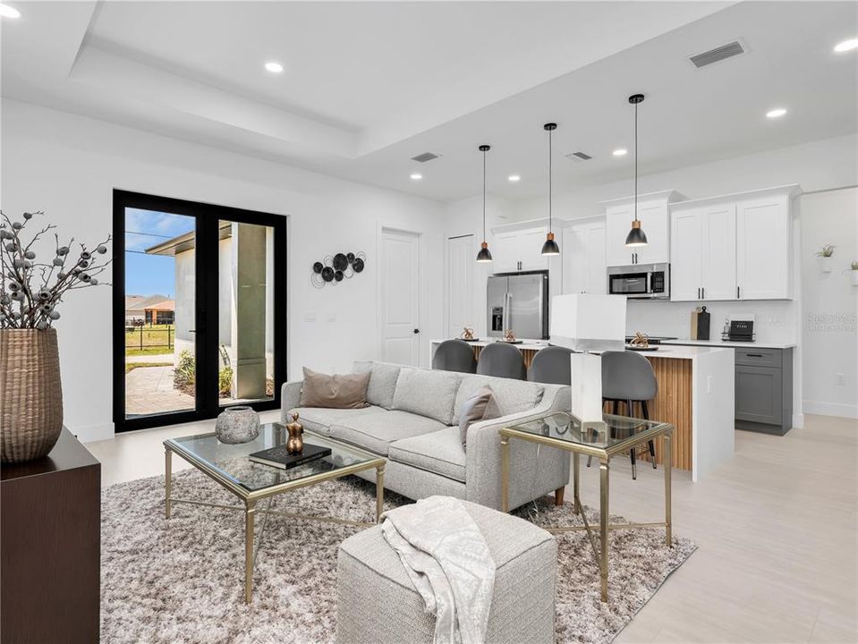 For Sale: $349,000 (3 beds, 2 baths, 1529 Square Feet)