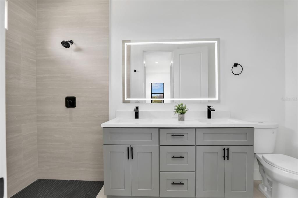 For Sale: $349,000 (3 beds, 2 baths, 1529 Square Feet)