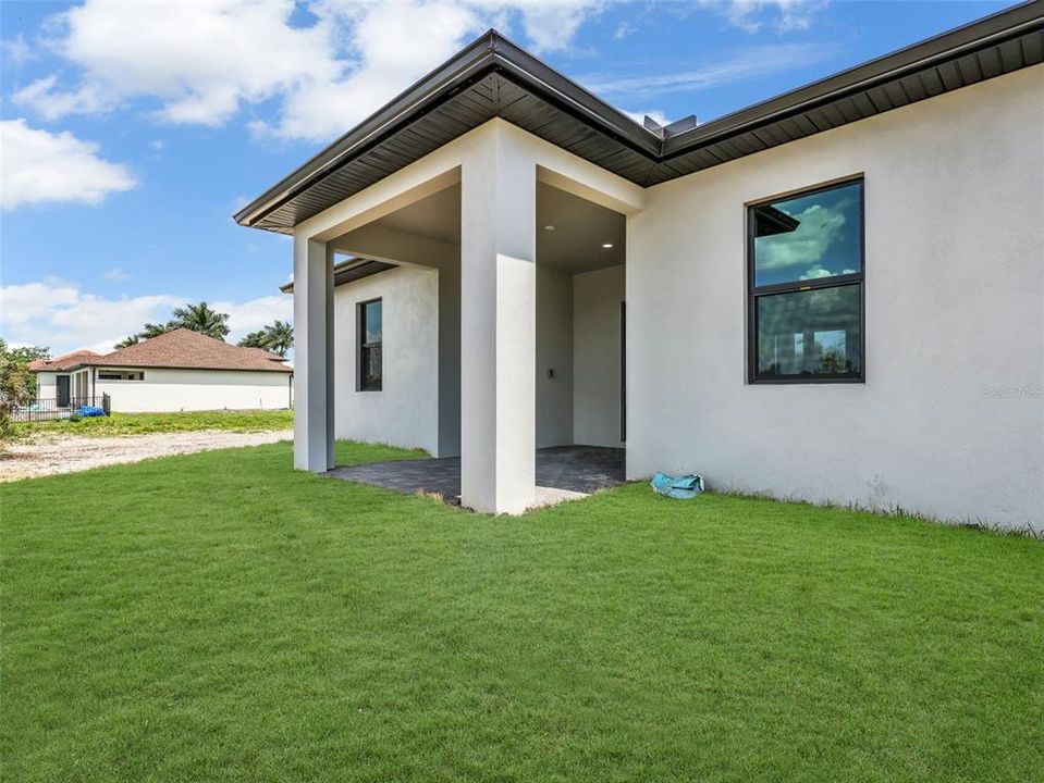 For Sale: $349,000 (3 beds, 2 baths, 1529 Square Feet)