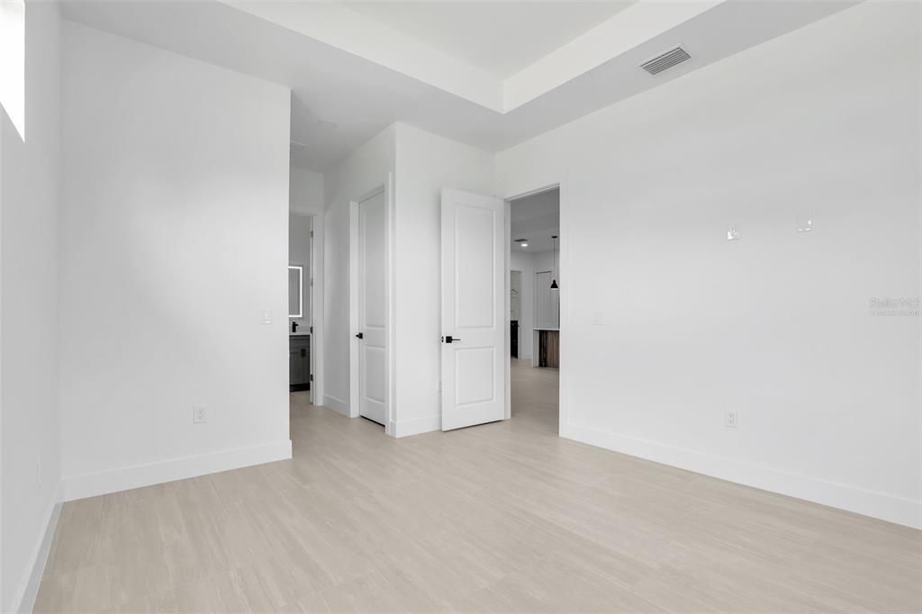For Sale: $349,000 (3 beds, 2 baths, 1529 Square Feet)
