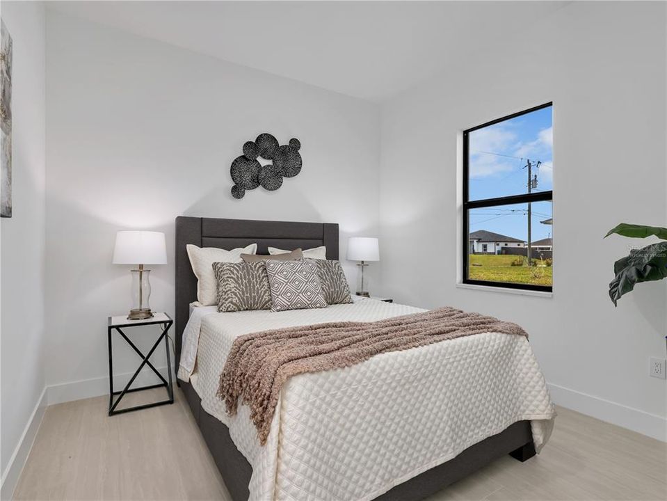 For Sale: $349,000 (3 beds, 2 baths, 1529 Square Feet)