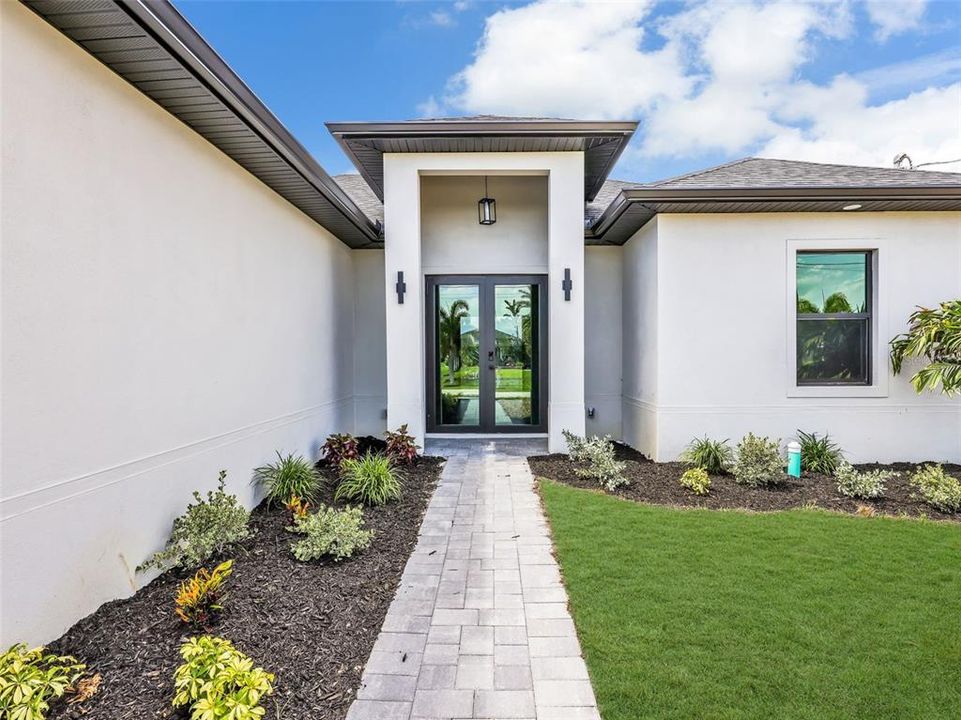 For Sale: $349,000 (3 beds, 2 baths, 1529 Square Feet)