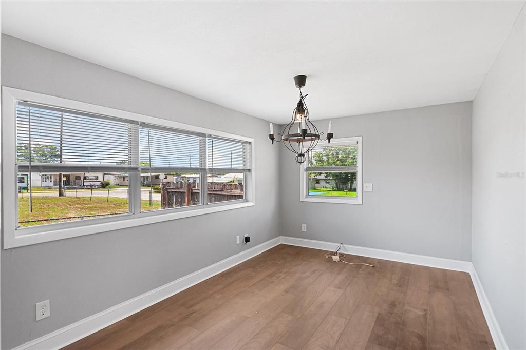 For Sale: $235,000 (3 beds, 1 baths, 1344 Square Feet)