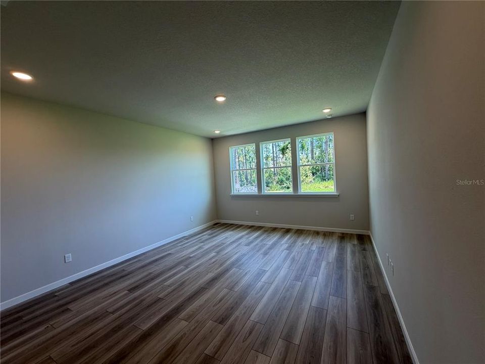 For Sale: $424,017 (3 beds, 2 baths, 1639 Square Feet)