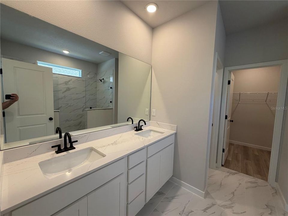 For Sale: $424,017 (3 beds, 2 baths, 1639 Square Feet)