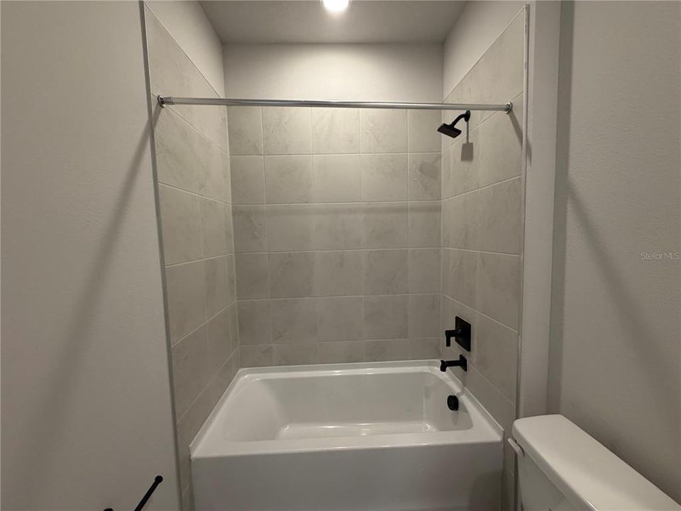 For Sale: $424,017 (3 beds, 2 baths, 1639 Square Feet)