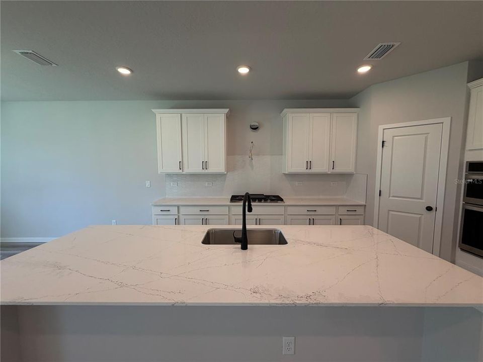 For Sale: $424,017 (3 beds, 2 baths, 1639 Square Feet)