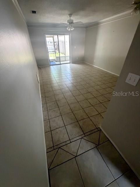 For Rent: $1,795 (2 beds, 1 baths, 939 Square Feet)