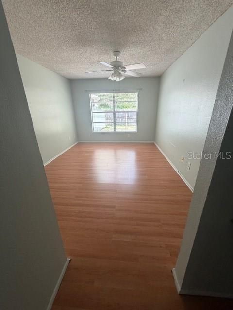 For Rent: $1,795 (2 beds, 1 baths, 939 Square Feet)