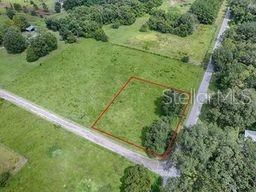En Venta: $35,000 (0.30 acres)