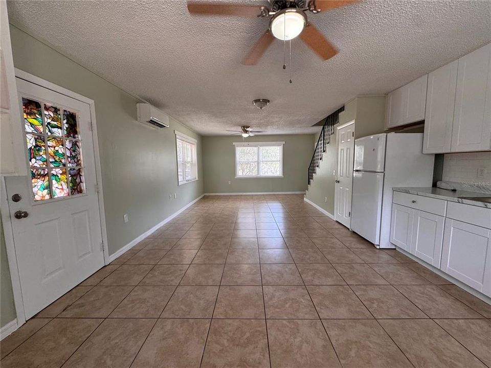 For Rent: $1,500 (2 beds, 1 baths, 850 Square Feet)