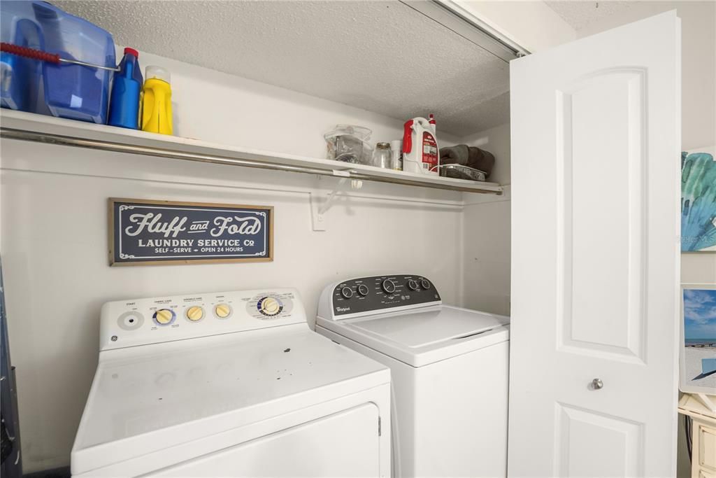 For Sale: $465,000 (2 beds, 2 baths, 1012 Square Feet)