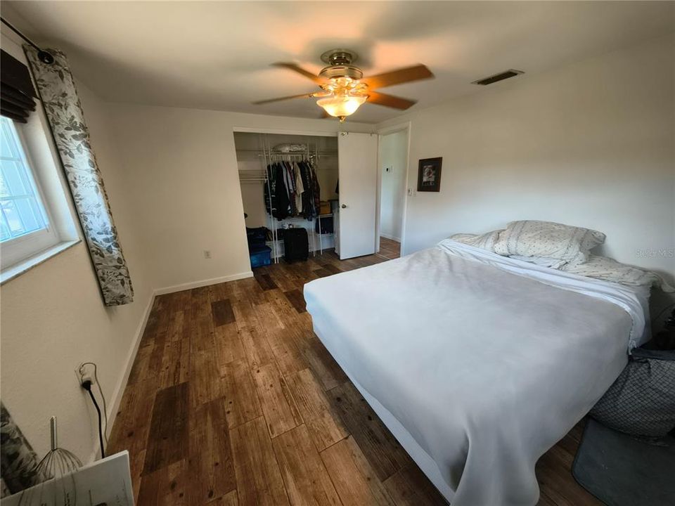 For Sale: $245,000 (2 beds, 2 baths, 1066 Square Feet)
