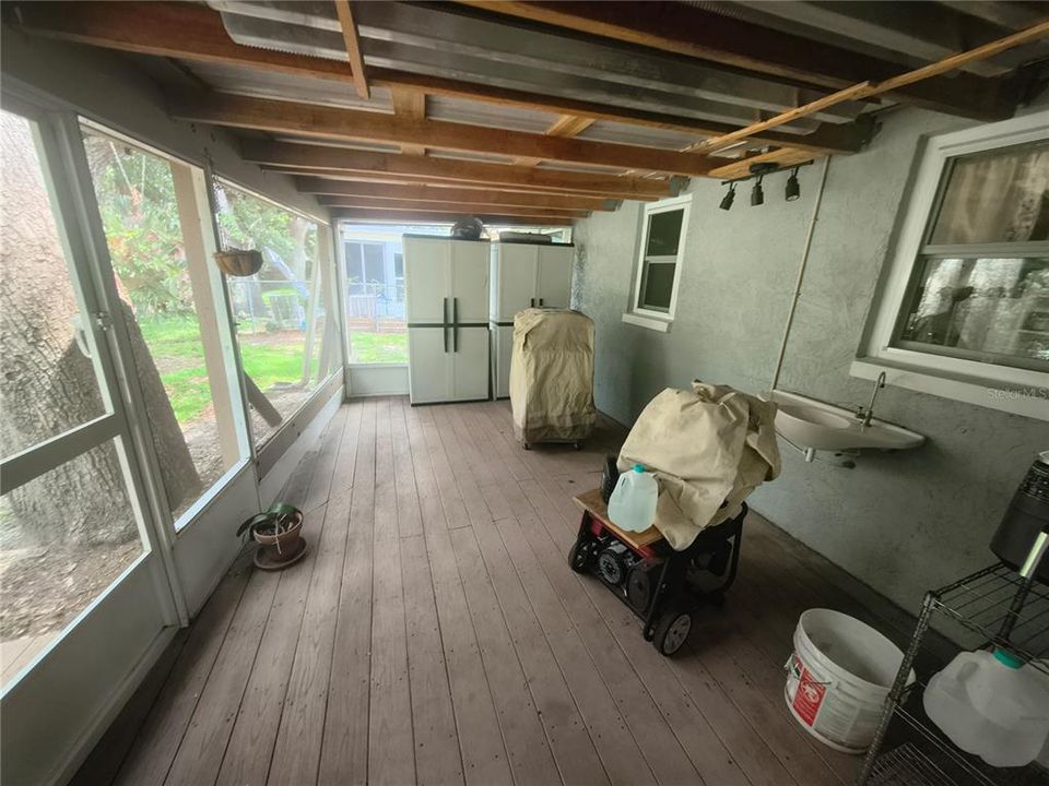 For Sale: $245,000 (2 beds, 2 baths, 1066 Square Feet)
