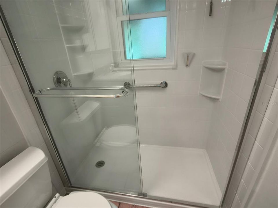 For Sale: $245,000 (2 beds, 2 baths, 1066 Square Feet)