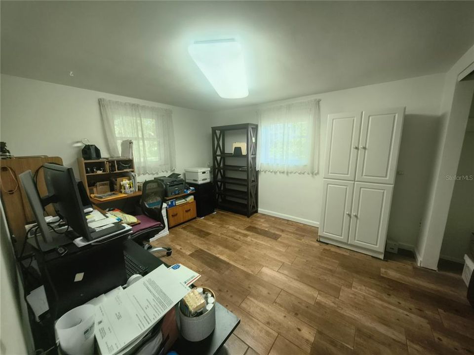 For Sale: $245,000 (2 beds, 2 baths, 1066 Square Feet)