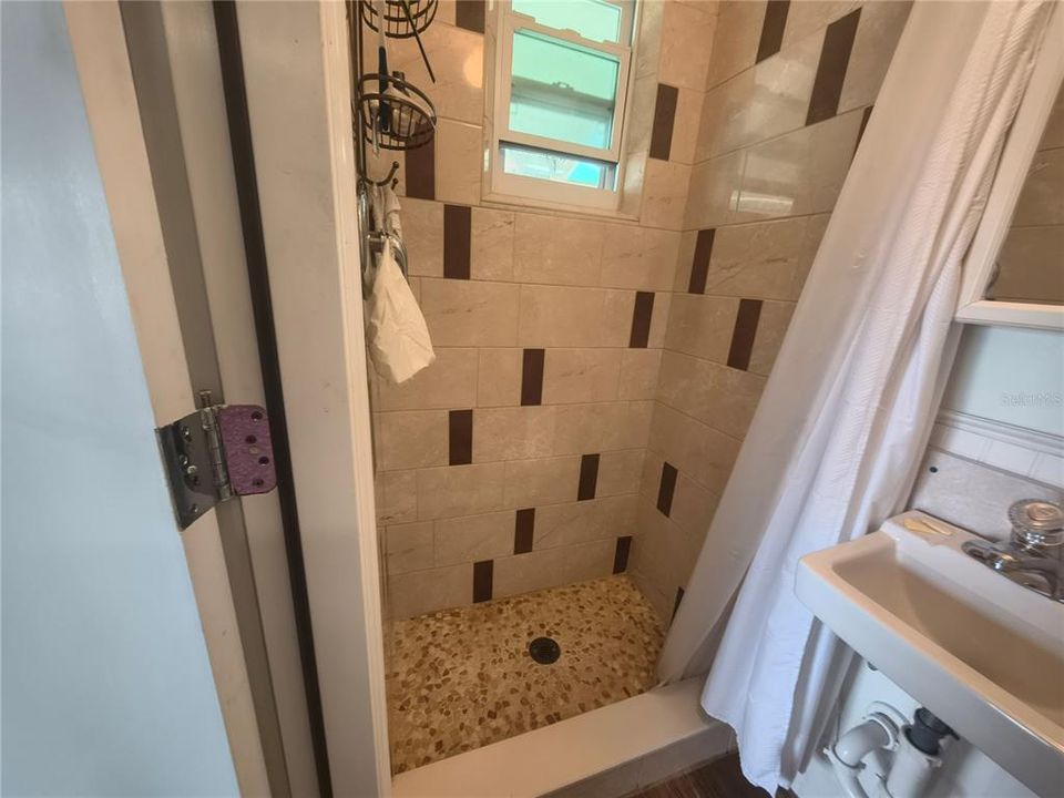 For Sale: $245,000 (2 beds, 2 baths, 1066 Square Feet)