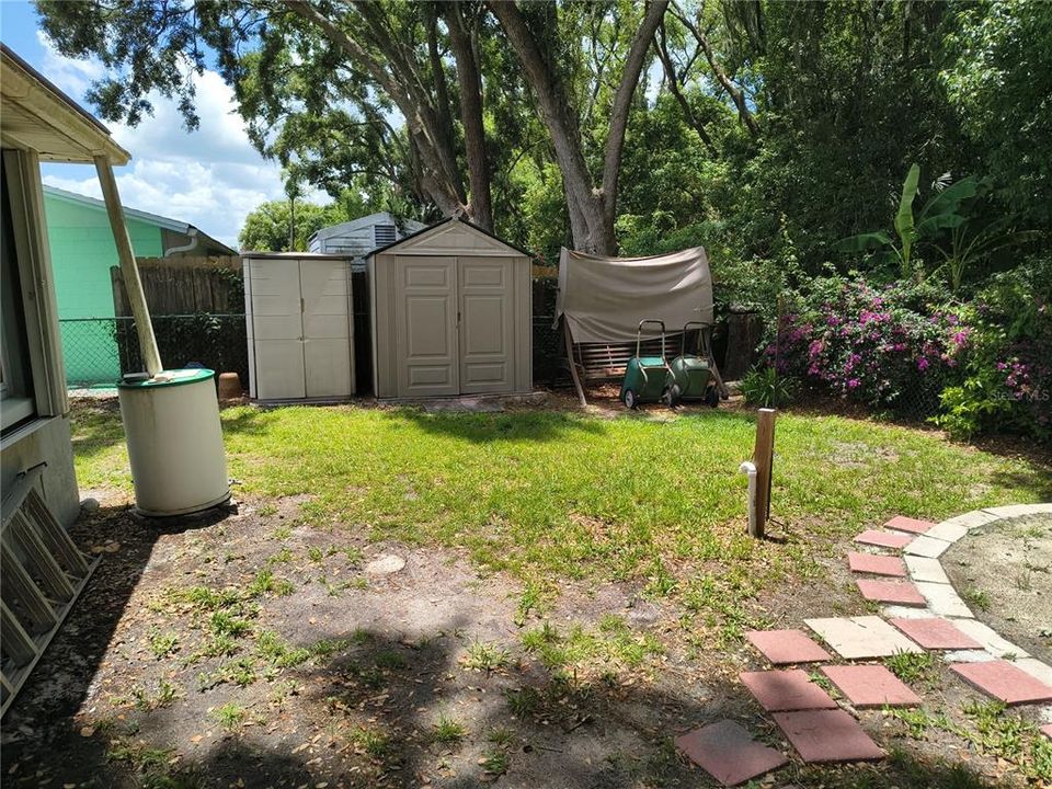 For Sale: $245,000 (2 beds, 2 baths, 1066 Square Feet)