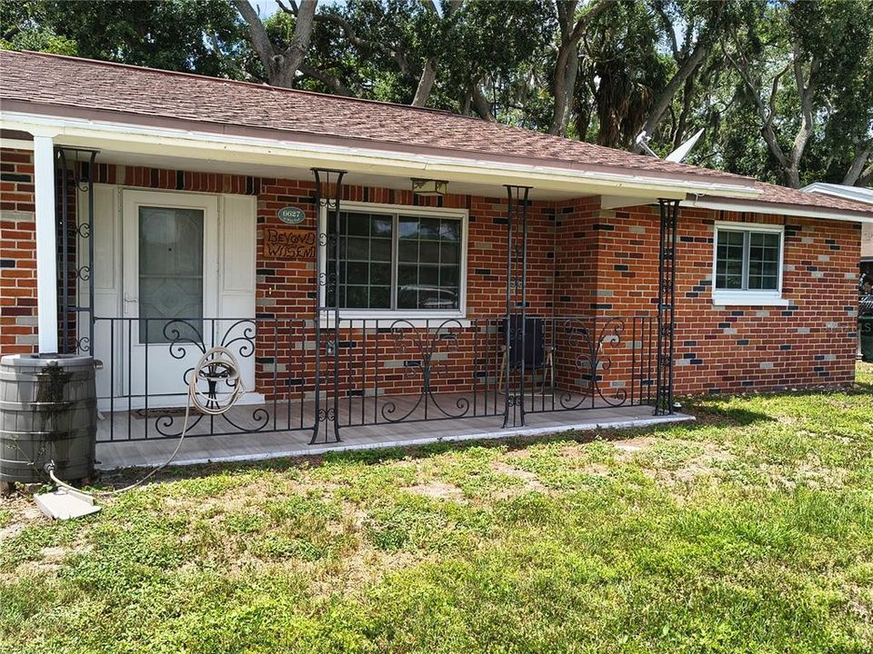 For Sale: $245,000 (2 beds, 2 baths, 1066 Square Feet)