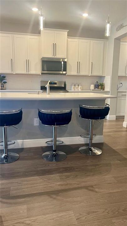 For Rent: $3,500 (4 beds, 3 baths, 3313 Square Feet)
