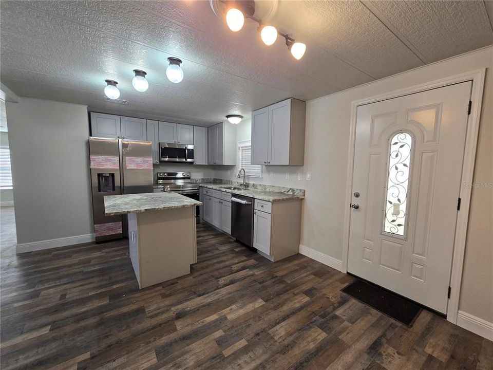 For Rent: $1,900 (3 beds, 2 baths, 1344 Square Feet)