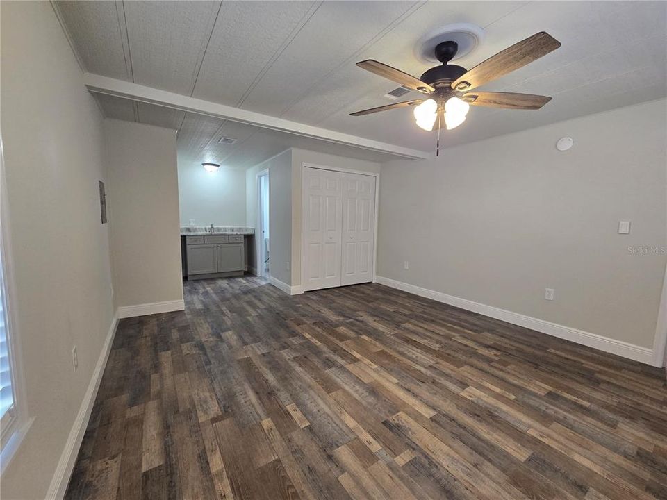 For Rent: $1,900 (3 beds, 2 baths, 1344 Square Feet)