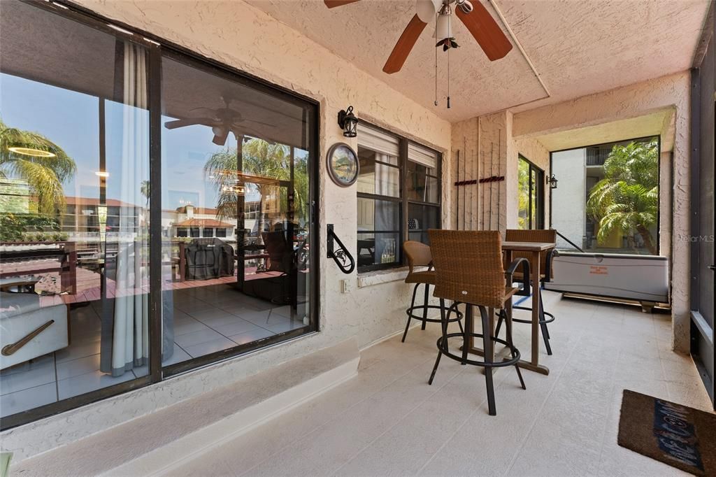 For Rent: $1,900 (1 beds, 1 baths, 755 Square Feet)