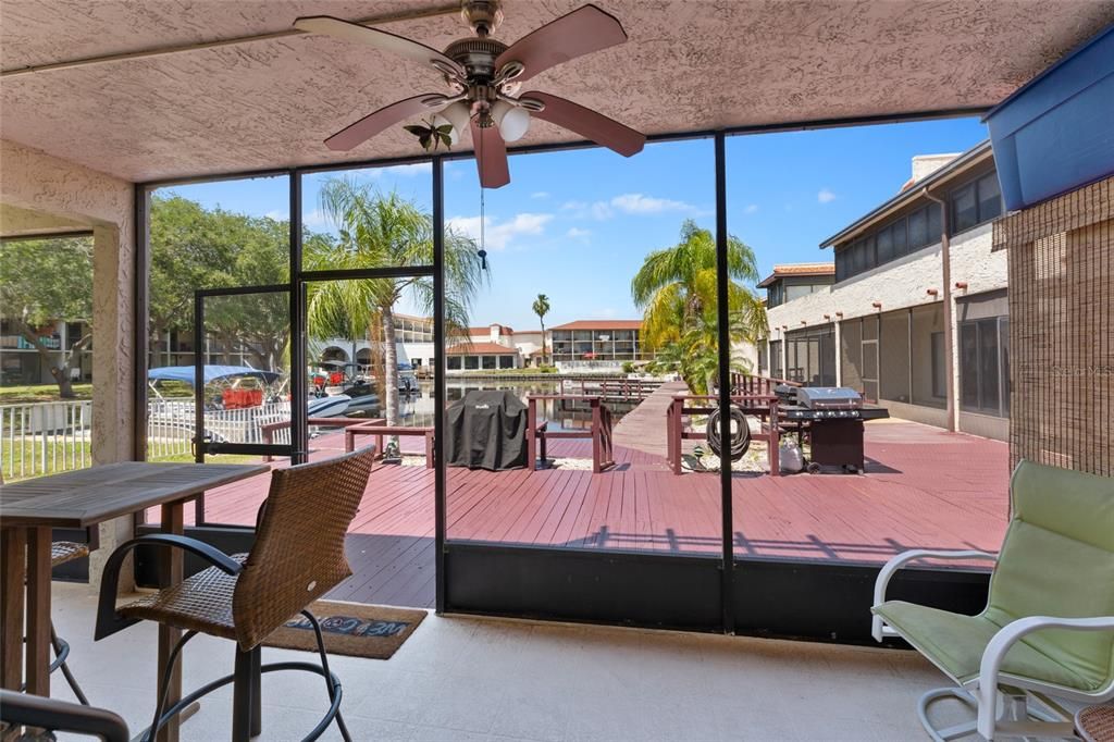For Rent: $1,900 (1 beds, 1 baths, 755 Square Feet)