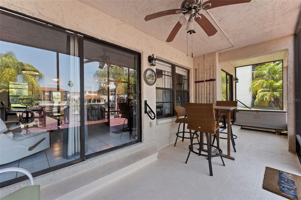 For Rent: $1,900 (1 beds, 1 baths, 755 Square Feet)