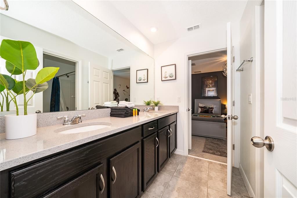 En Venta: $589,000 (7 camas, 6 baños, 3533 Pies cuadrados)