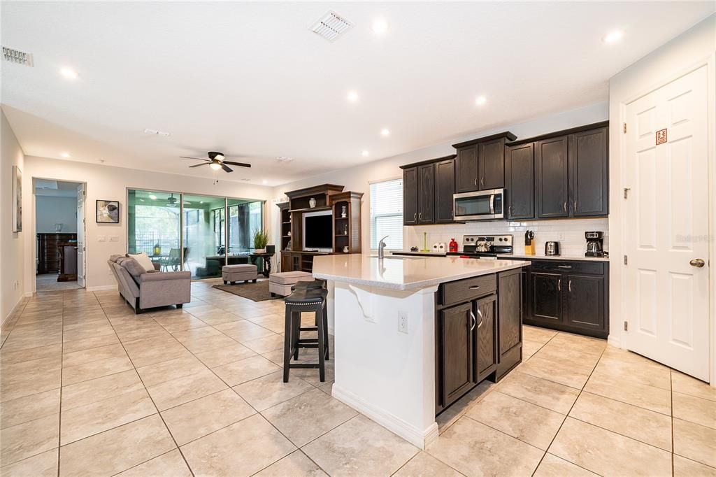 En Venta: $589,000 (7 camas, 6 baños, 3533 Pies cuadrados)