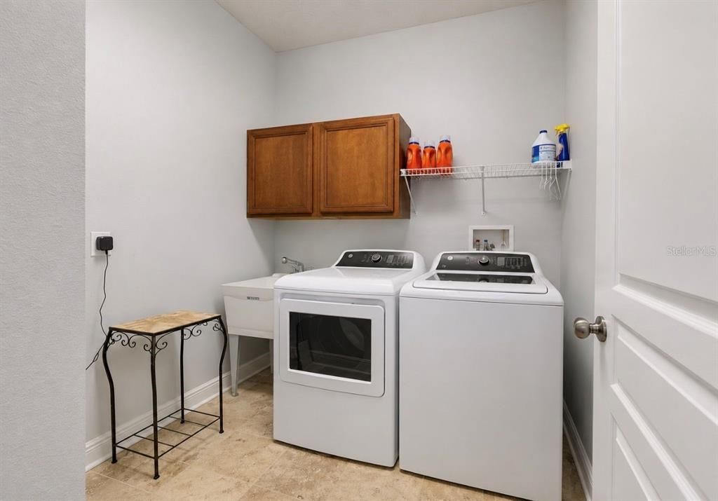 For Sale: $1,125,000 (4 beds, 3 baths, 3548 Square Feet)