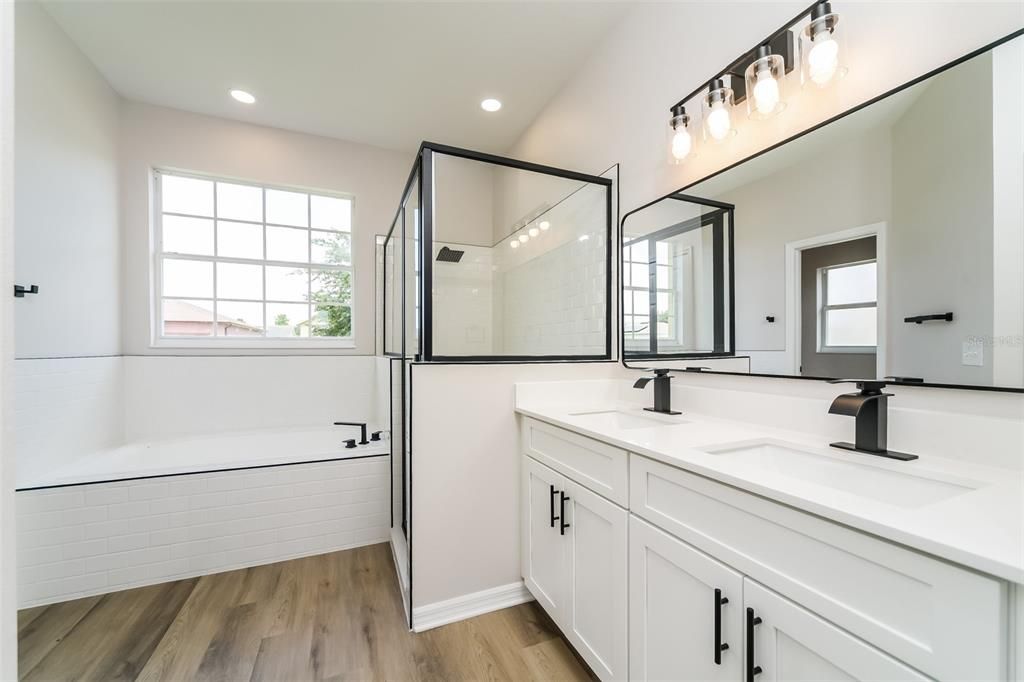 For Sale: $309,900 (3 beds, 2 baths, 1876 Square Feet)